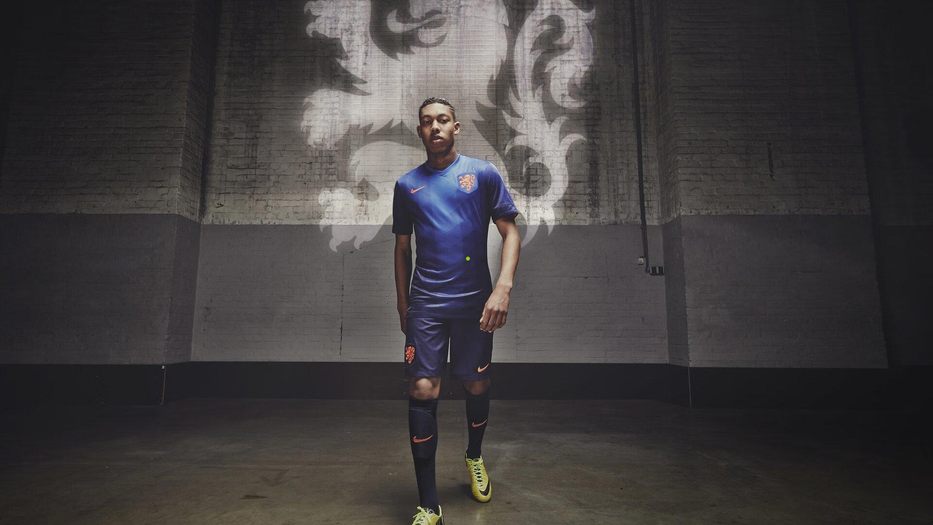 伊万科维奇抵达北京，国足世预赛备战全面提速