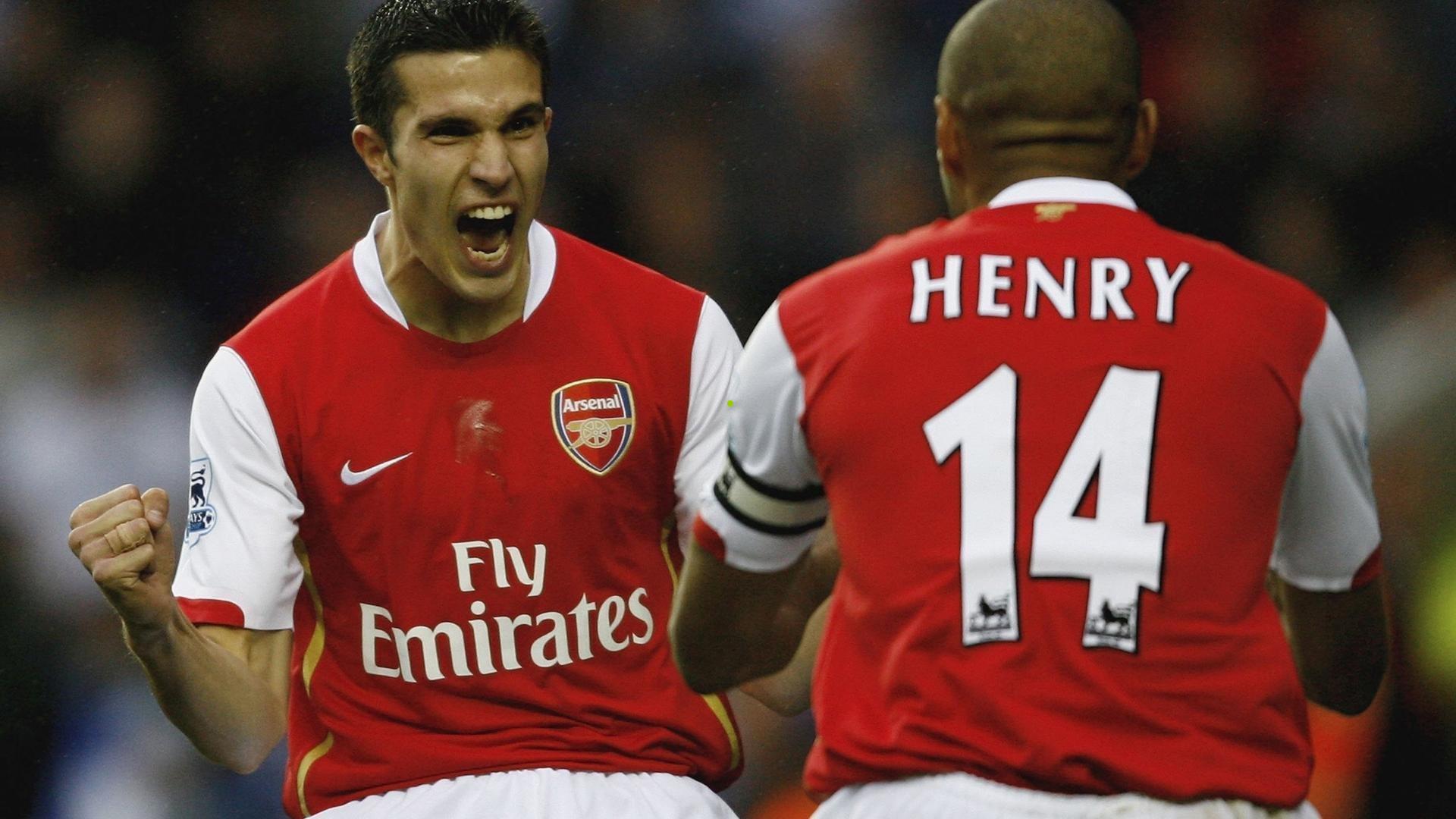 中超联赛激战，贝里奇传射建功谢维军破门，津门虎客场4-1大胜青岛海牛